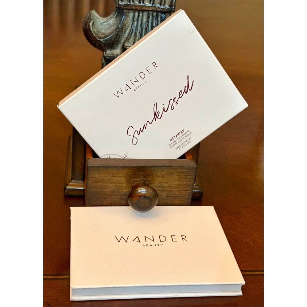WANDER BEAUTY - Getaway Eye and Face Palette in "Sunkissed" - 7 Neutral Shades
